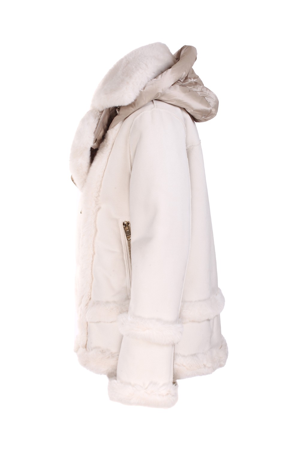 shop VIOLANTI  Bomber: Violanti montone in eco pelliccia.
Chiusura con zip, asimmetrica.
Tasche cin zip, profilate di pelliccia.
Cappuccio staccabile.
Fondo delle maniche provvisto di zip.
Composizione: 90% poliestere 10% nylon.
Made in P.R.C.. VL09 5300-530 number 7023886